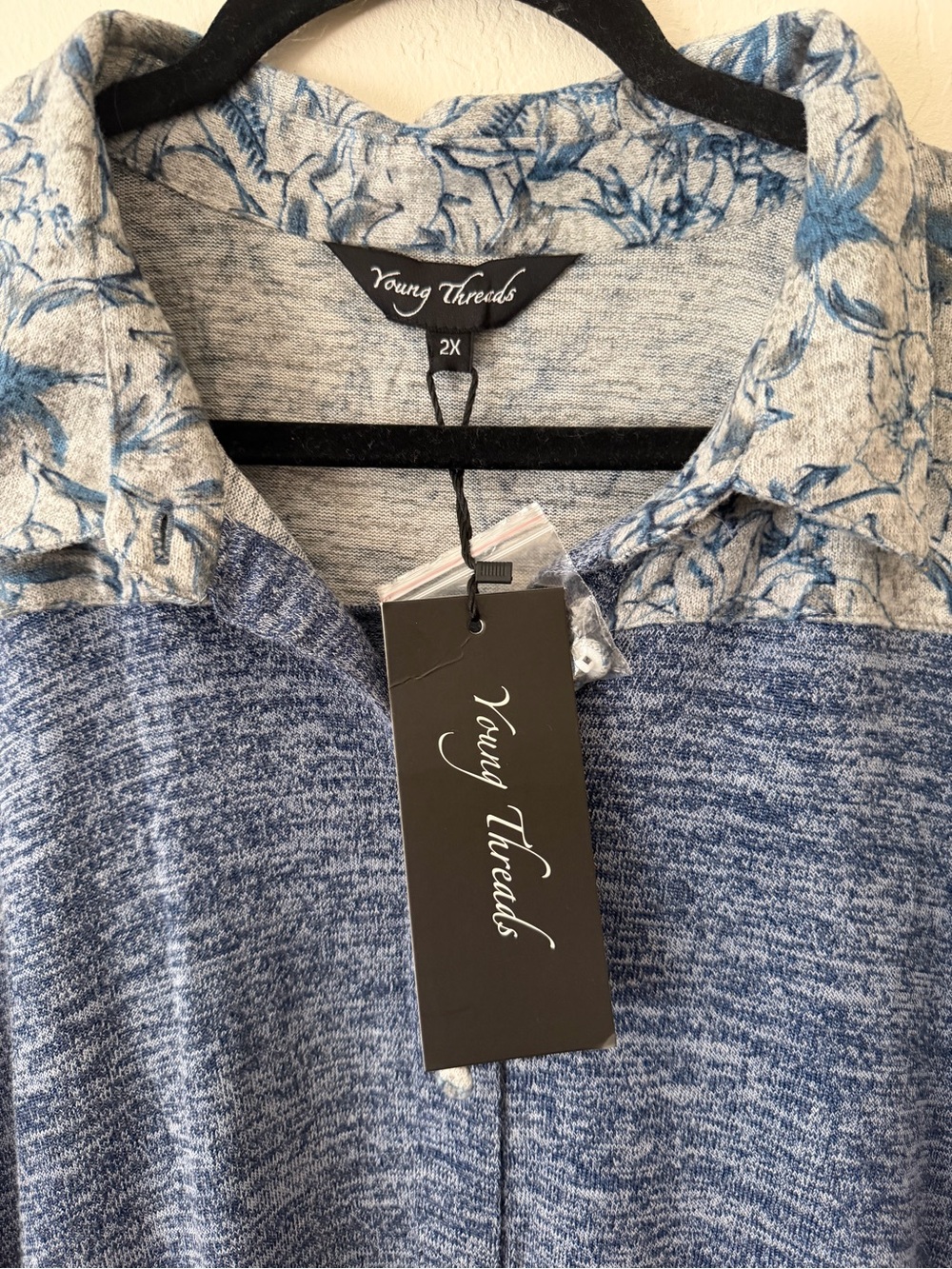 Young Threads Oversized Blue Floral Button-Up Top - 2X - Picture 3 of 6